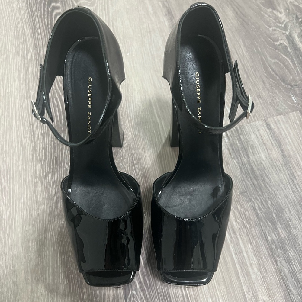 Giuseppe Zanotti Black Patent Leather Heels with Ankle Strap